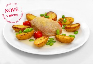 Kureci_prsa_syrova_krusta_pecene_brambory_syrova_omacka_G00631_produkt_2025_02